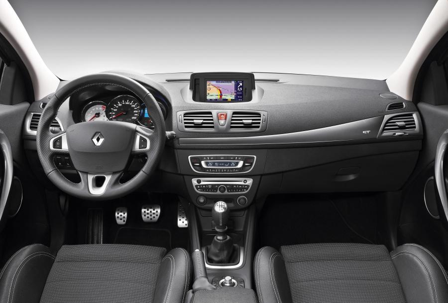  Renault Megane Coupe Cabriolet GT 2011 года  (фото 7 из 27)